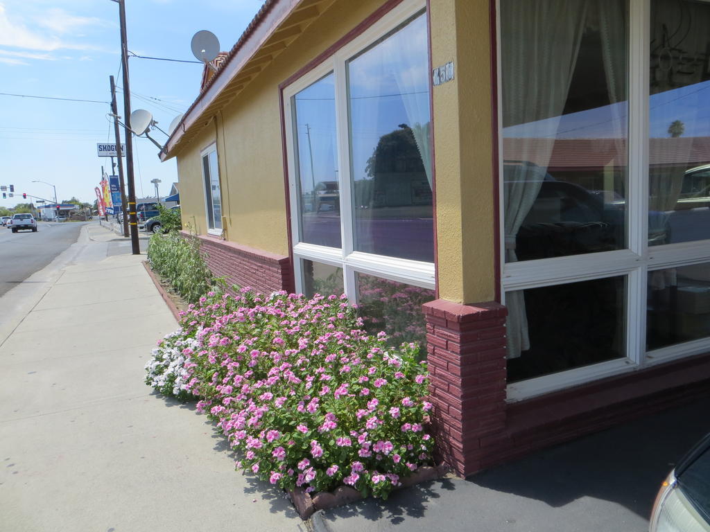 Travel Haven Motel Hanford Exteriör bild